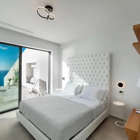 Aeliades Áyios Nikítas