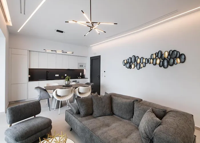 Aeliades Villa *